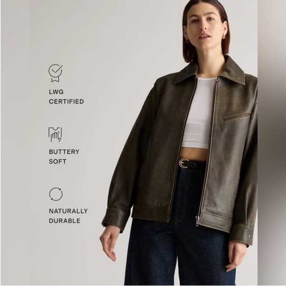 Quince Jackets & Blazers - Quince 100% Leather Soft
Oversized Bomber
Distressed Brown Jacket
Size Small